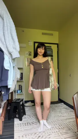 i love this top, i got it from my aunts old closet. 