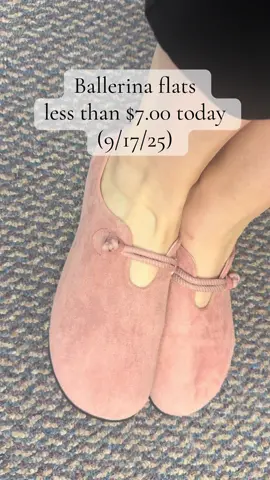 Ballerina flats for work, home, running errands #ballerinaflats #fallshoes #sliponshoes 