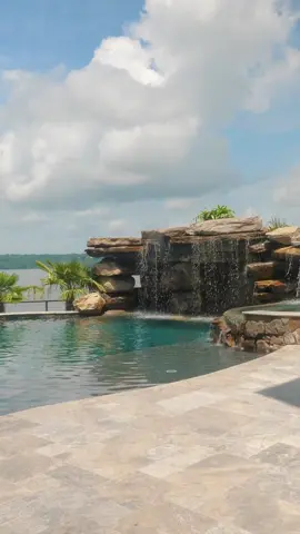 Who doesn’t love a natural rock grotto? Transforming backyards into a total paradise and creating mesmerizing custom pools is simply part of the job for our passionate team. #insanepools #lucaslagoons #pool #backyard 