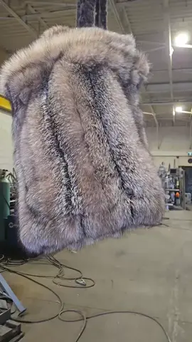 we can Constomize your fur to any design you want.  just place your order now and it will he available in no time❤‍🔥❤‍🔥❤‍🔥❤‍🔥 #furcoat #furjacket #minkfur #