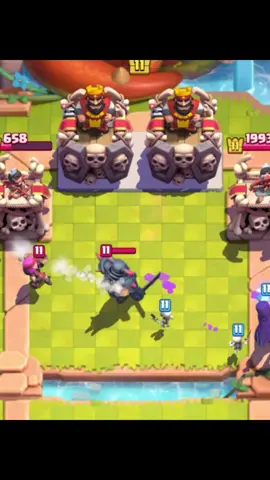 damn pekka bro 😭 #fyp #foryou #foryoupage #clashroyale #fypシ 