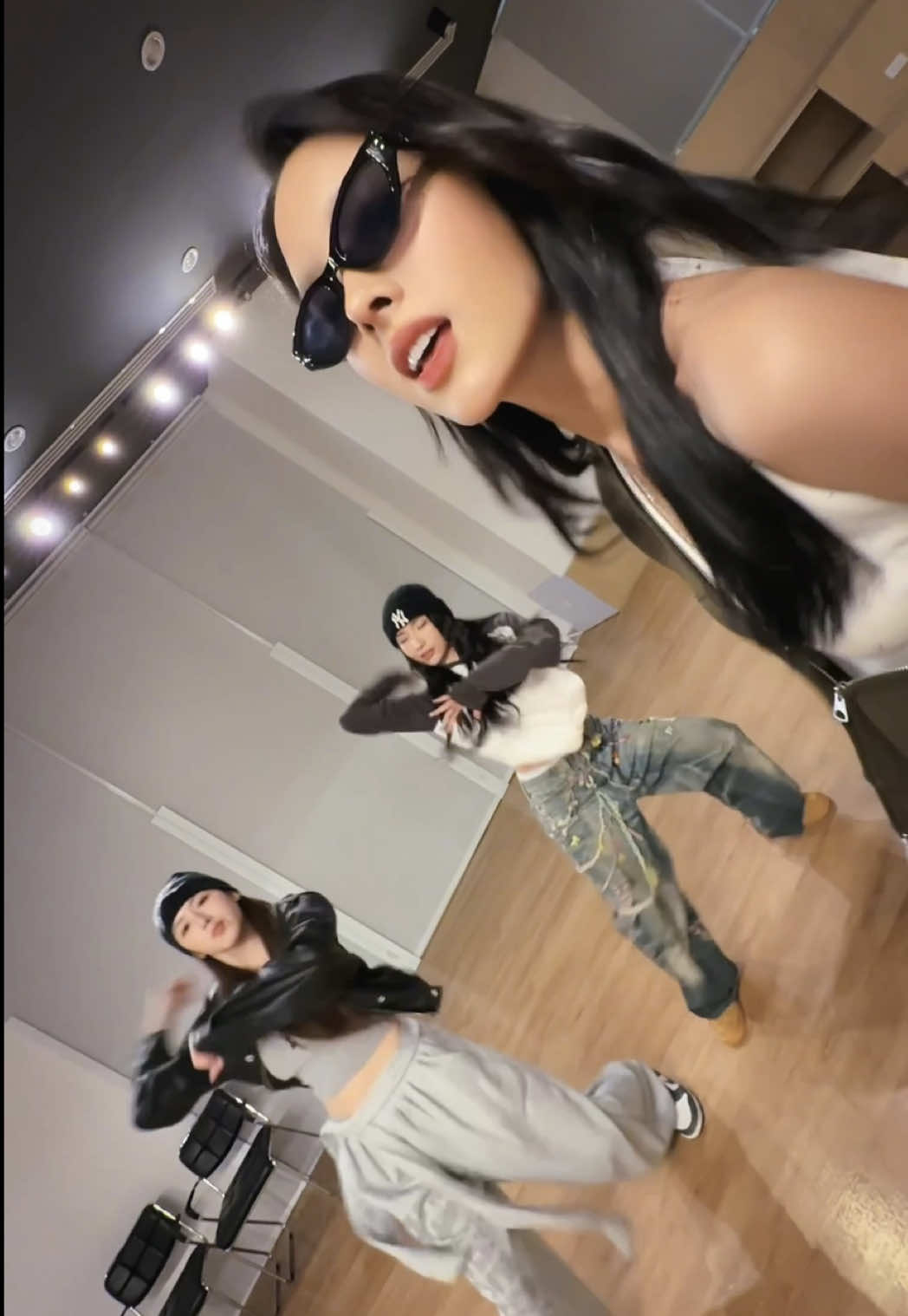 FaSHioN with the Gs 💎⛓️ @NoonTYP @เดวี่จ้า  @CORTIS #CORTIS #코르티스 #CORTIS_FaSHioN #whoischanan #noonntyp 