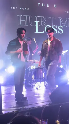 juyeon and hyunjae 🙂‍↕️👌🏻 #theboyz #theboyzjuyeon #theboyzhyunjae #theboyztheblazeworldtour #atl 