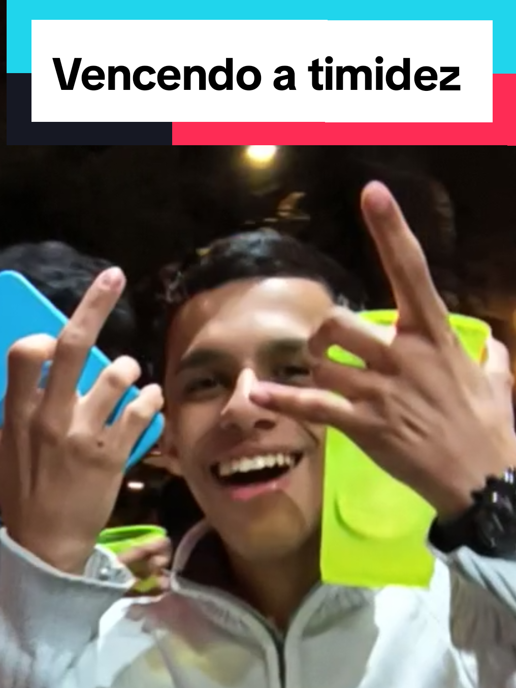 vencendo a timidez mais uma vez com a geração Z 🥹 . #comedia #videosengracados #timidez #humor 