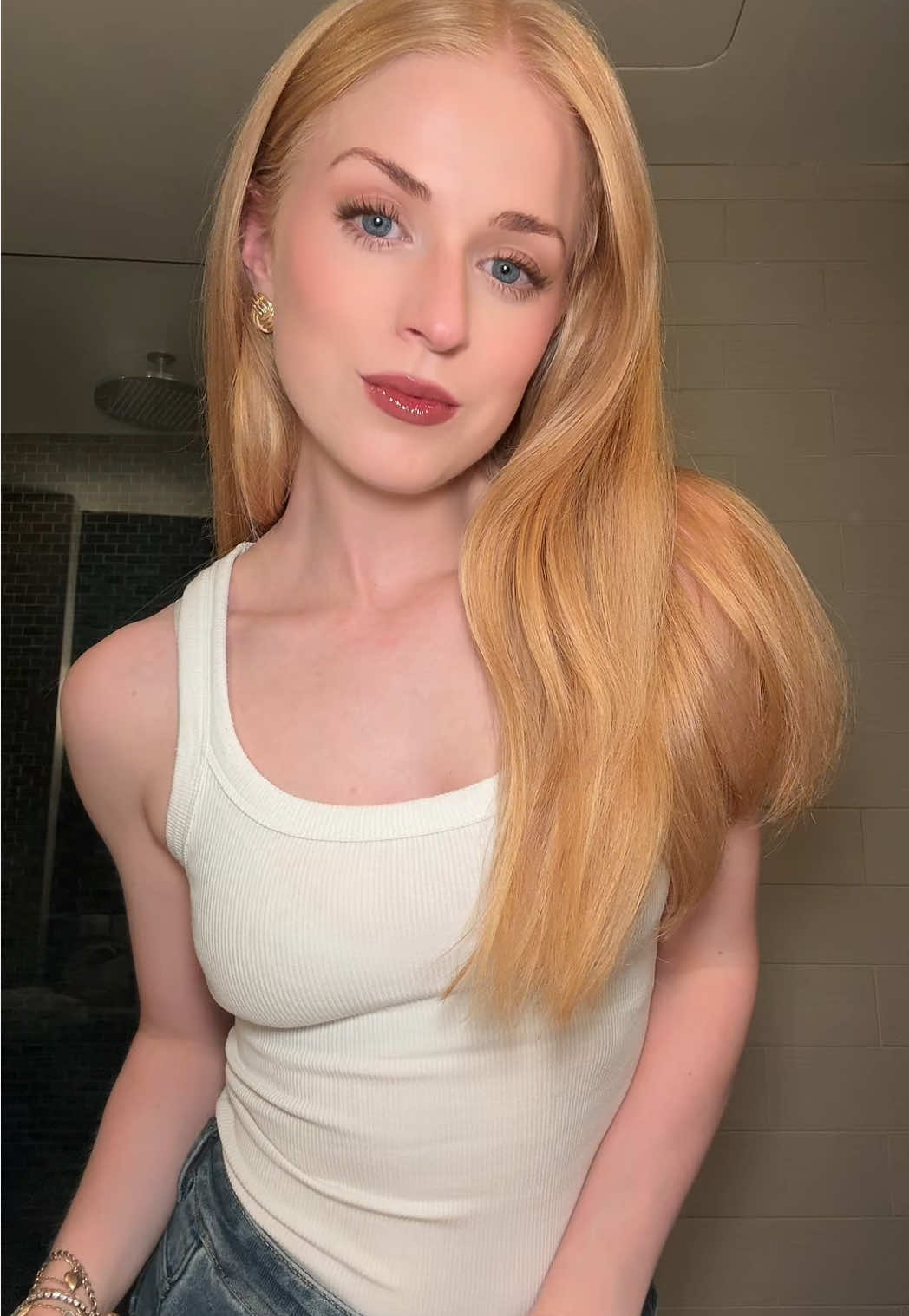 Quick Pale girl soft glam makeup for a dinnner date in NYC #palegirlmakeup #grwm #lipcombo #softglammakeup 
