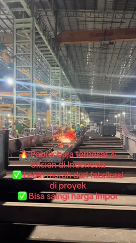 🔥 Mungkin inilah pabrik fabrikasi baja terbesar & paling efisien di Indonesia! ✅ Lebih murah daripada beli material & fabrikasi langsung di proyek ✅ Bahkan bisa bersaing dengan harga baja impor! Kami lembur demi pengiriman lebih cepat 🚀 #HONGLU #strukturbaja #baja #konstruksi 