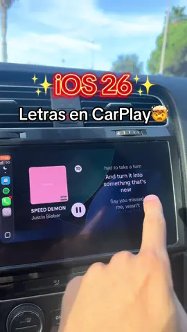 Letras en CarPlay 🤯🤯🤯🤯 #iOS26 #CarPlay #Apple #iPhone #iosupdate 