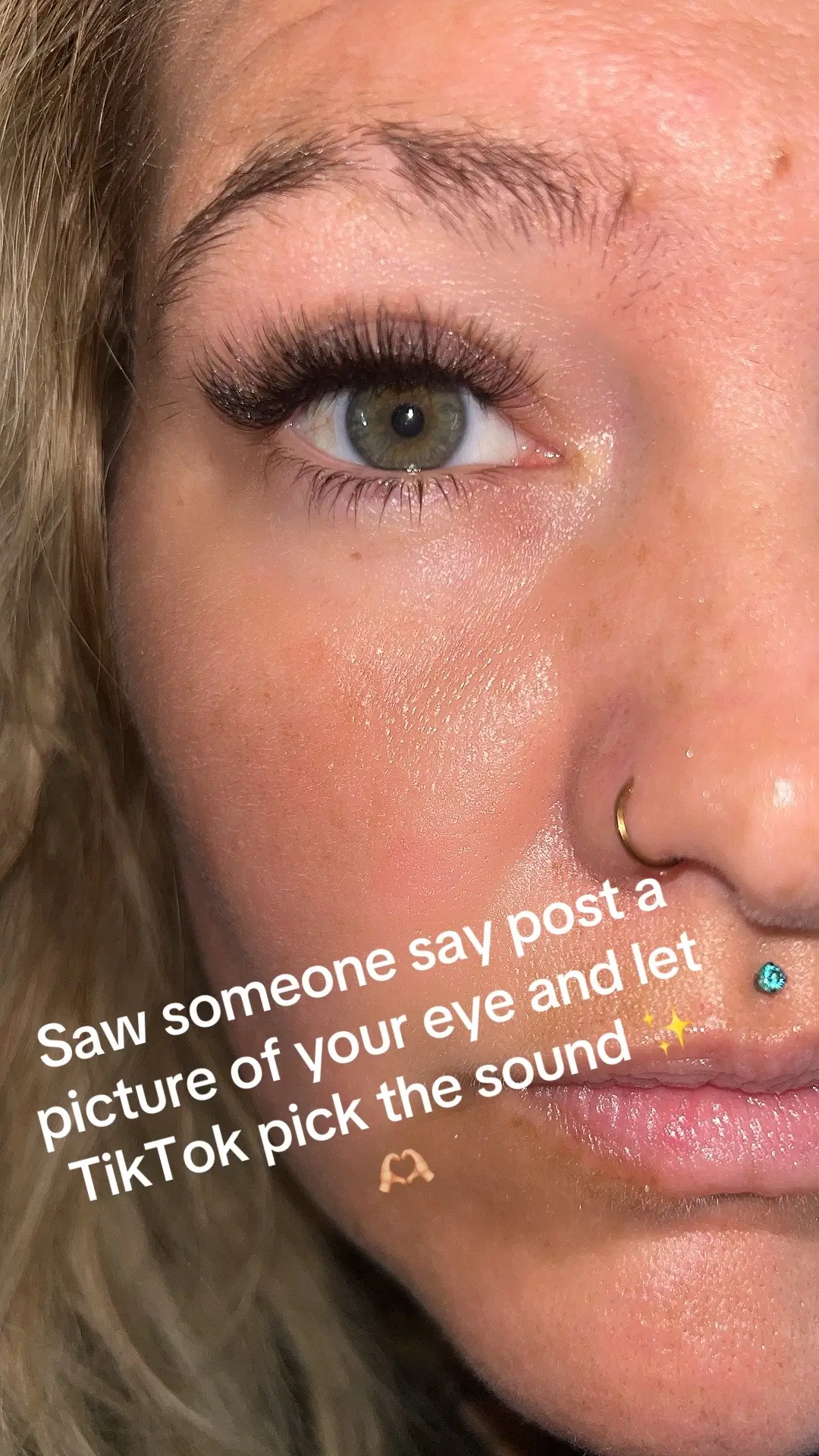 Your eyes are the doors to the soul, you can basically read someone through their eyes. I used to be so hesitant about strictly doing videos of my eyes for this reason. But none of y’all have the beliefs or patience to dig that deep so I’m not worried. But I’ll never post my birth chart for this reason. You learn to much about a person. MEN STOP SHARING YOUR BIRTH CHARTS WITH WOMEN YOU DONT TRUST. Love y’all so bad ✨ #LanguageLearning #greeneyes #lifeasacapricorn #foryoupage 