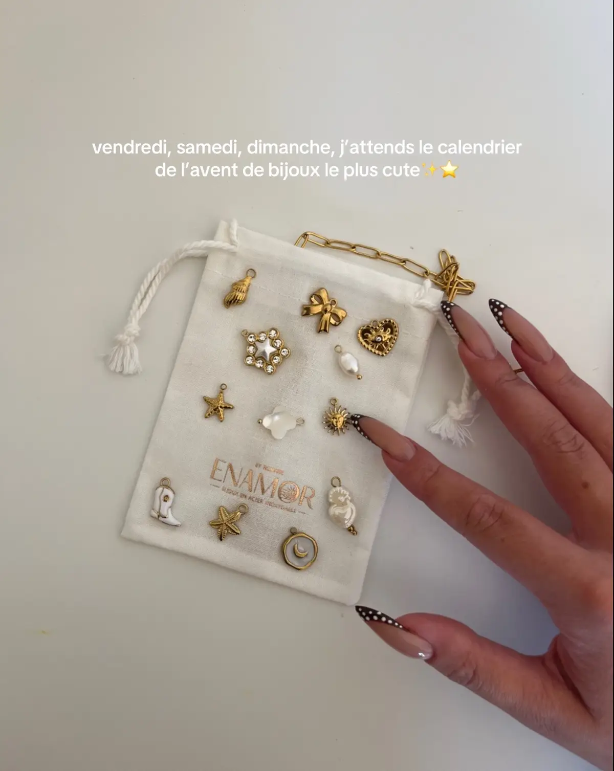 vous l’attendiez… le calendrier de l’avent arrive en 2 versions⭐️✨ #bijouxacierinoxydable #bijouxcharms #calendrierdelaventbijoux #jewelrycalendar #charmnecklace 
