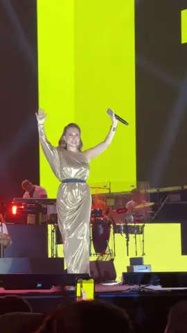 yürüyen cilve ya ablam #ebruyaşar #şaşkın #festival #fy #konser 