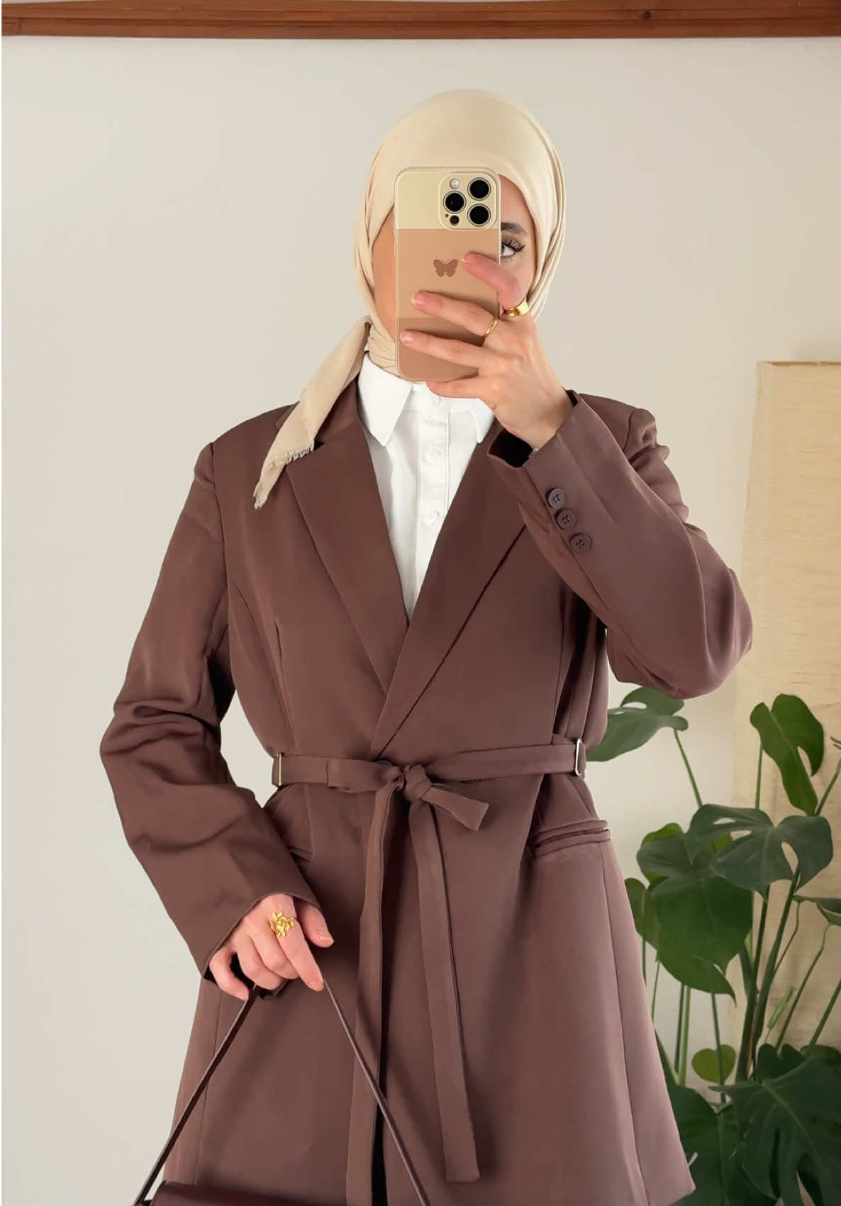 متحمسة كتير لتنسيقات الخريف 🥹 Autumn outfit inspiration 🍂 my blazer and bag from @temu 🤎 search code ina990621 🤎 #تيمو #temu #temufinds 