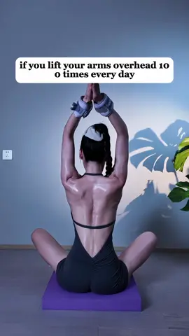 When you start focusing on strength training, a toned and defined body is just around the corner.#girls #tiktok #homeworkout #exercise #sports 