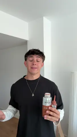 Publicidad. Prevenir antes que curar y eso es lo que hace el sérum de la gama Elvive Growth Booster de @L’Oréal Paris combatiendo la caída del cabello #LorealParisEspaña #HairCare