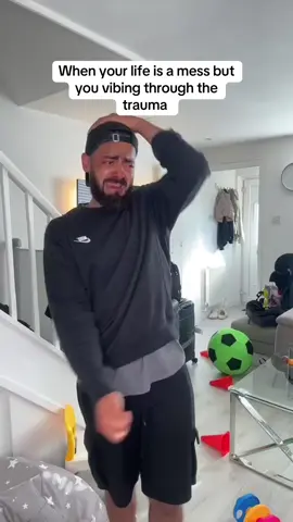 Whwn your life is a mess but you still vibin… #reaction #comedy #officialazz 