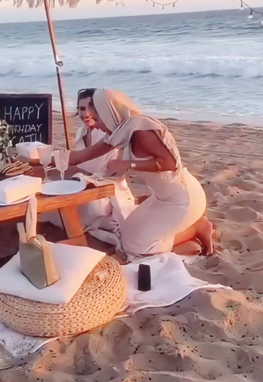 #روز #تصميم_فيديوهات🎶🎤🎬 #fyp #اكسبلور 