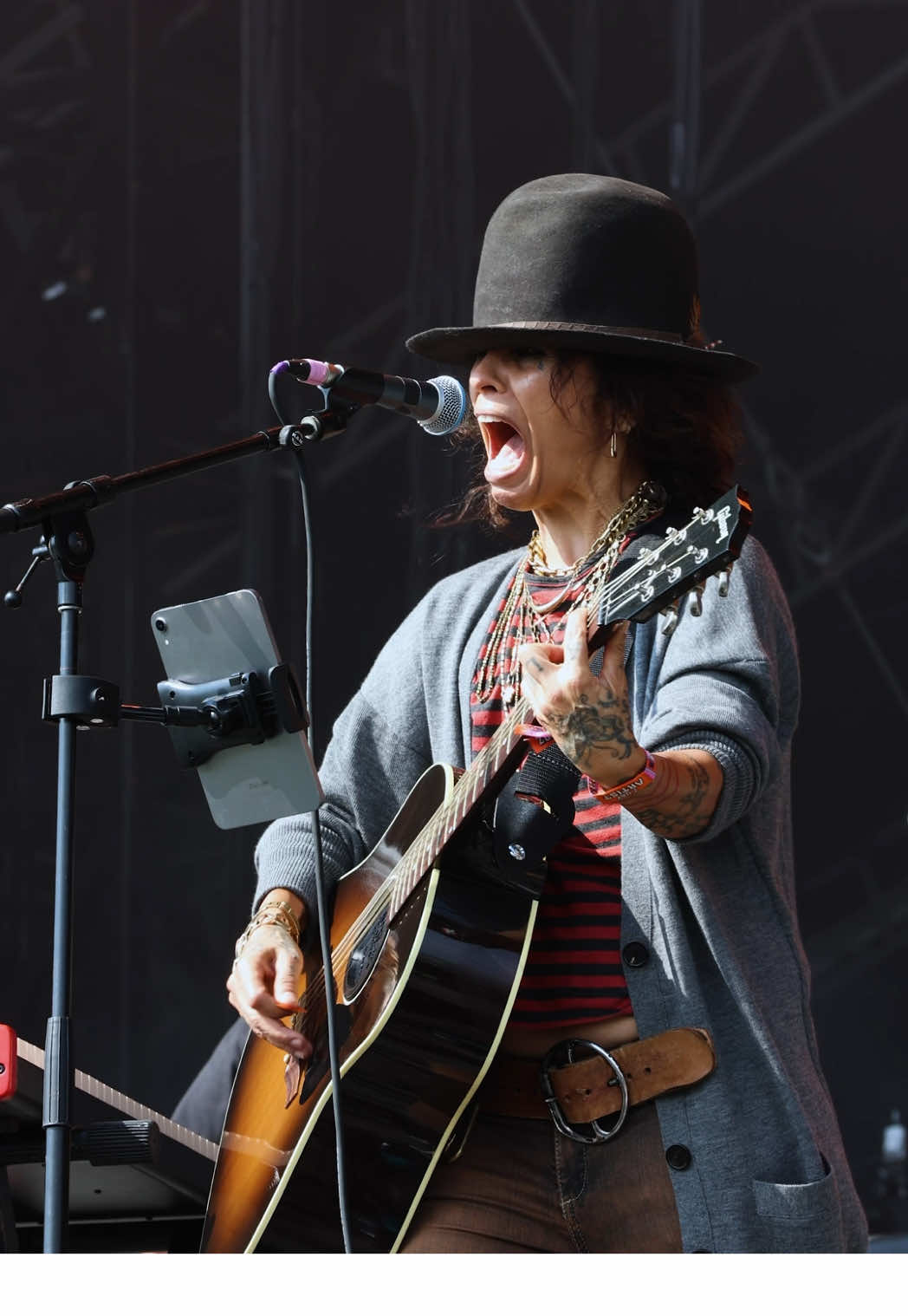 Asbury Park, you sang your hearts out!! Thanks for having us @seahearnow💜  video by NO FOMO Media 🎥 @brittanynofomo 🎬@nativghostvisuals #seahearnow #4nonblondes #whatsup 