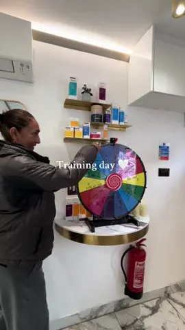 What a training day looks like af snatch & glow!! If you want to get into aesthetics, snatch and glow is the perfect place to begin your journey. We offer so many packages and courses, teaching students to have a head start in their aesthetic career. Check out our instagram for more information 🤍🤍 #londonaestheticclinic #aestheticstraining #fyp #filler #botox 