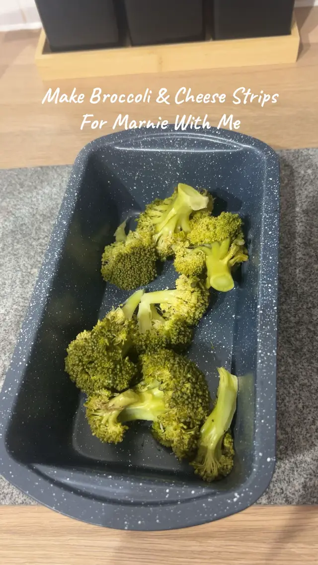 These were actually so good!😍so easy to make too😅#blwrecipes #blw #sixmonthsold #babylunch #firsttimemum 