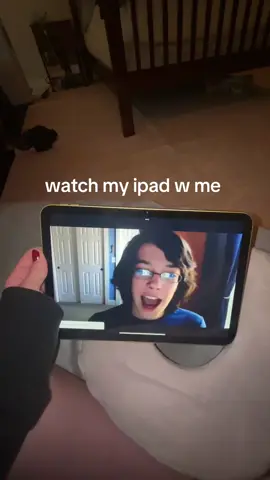 works a long day… #LanguageLearning #jamescharles #jamescharlessinging #jamescharlespalette #ipad 