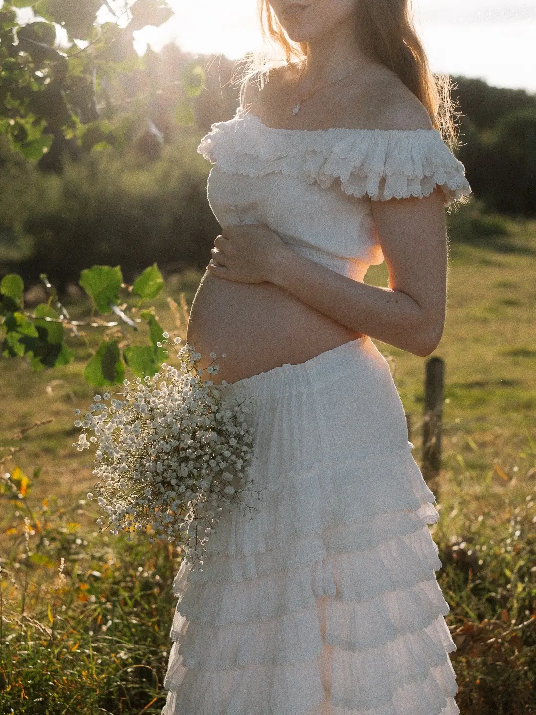 Every day feels brighter knowing our little blessing is on the way 🤍✨ Any guesses, boy or girl? 🍼 Wearing the perfect set for the bump reveal from @amyjanelondon save 15% with code LAJULIQUE [maternity photos, pregnancy photoshoot, motherhood, mom to be] #pregnancyannouncement #pregnancyphotoshoot #momtobe 