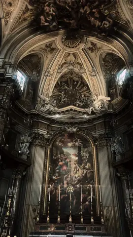 Exploring every church in Rome! My favorite details (shows up often in these churches and cathedrals) are the angel sculptures watching down #art #architecture #renaissance #mustsee #traveltiktok 