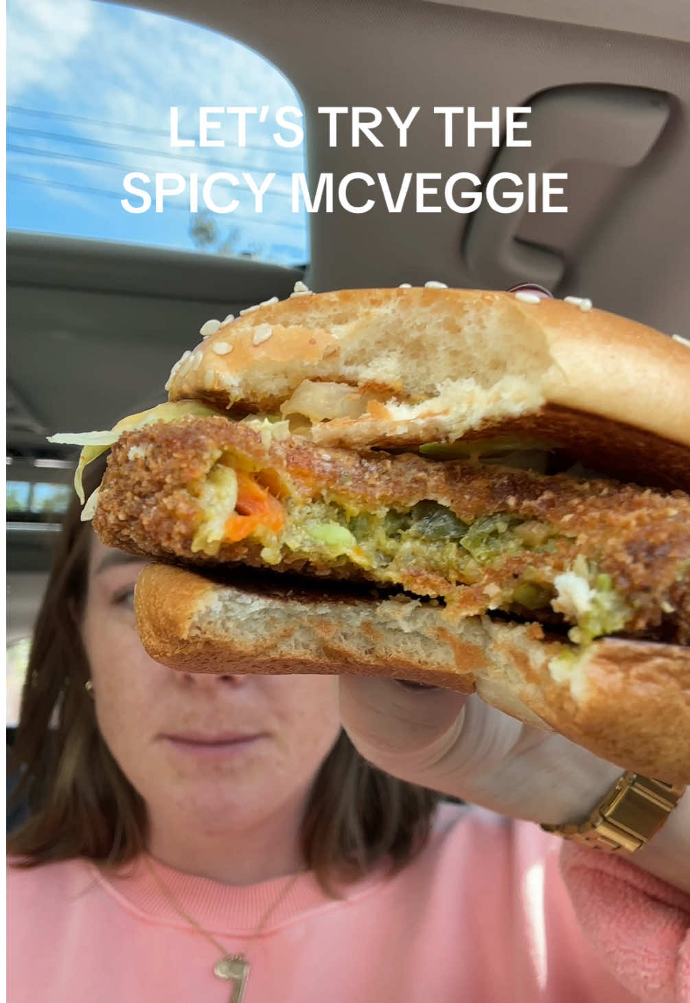 Ok so @McDonald’s now has a spicy mcveggie burger, and I am impressed!!!  #vegetarianfood #vegetarian #fastfood #tastetest #microinfluencer 