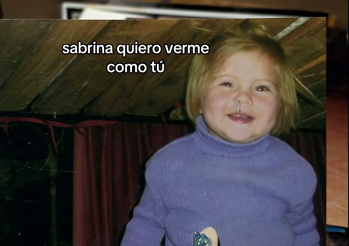 yo no creo que me parezca tanto pero ustedes siempre lo dicen ☝️ #celebritylookalike #trendy #minime 