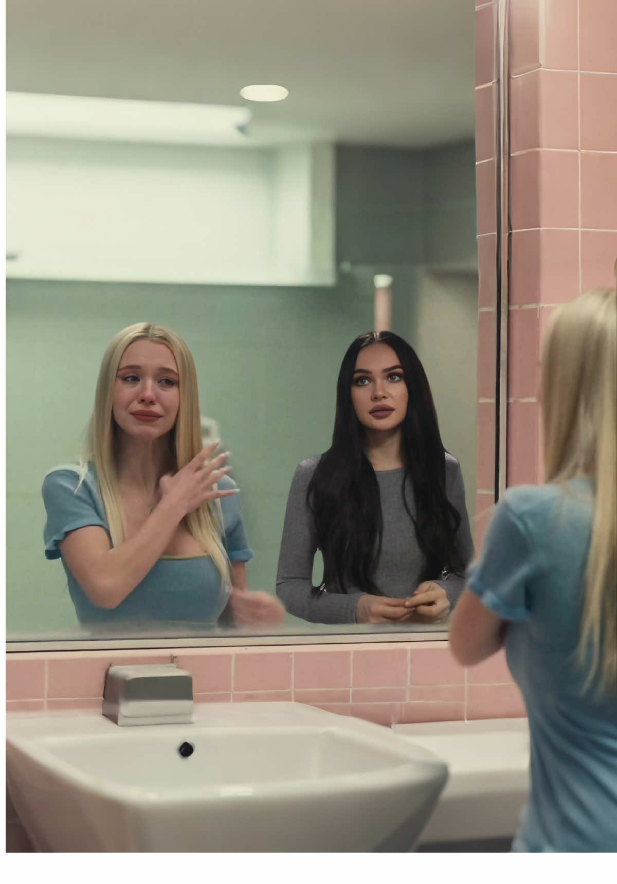 Таке пробачити важко. 