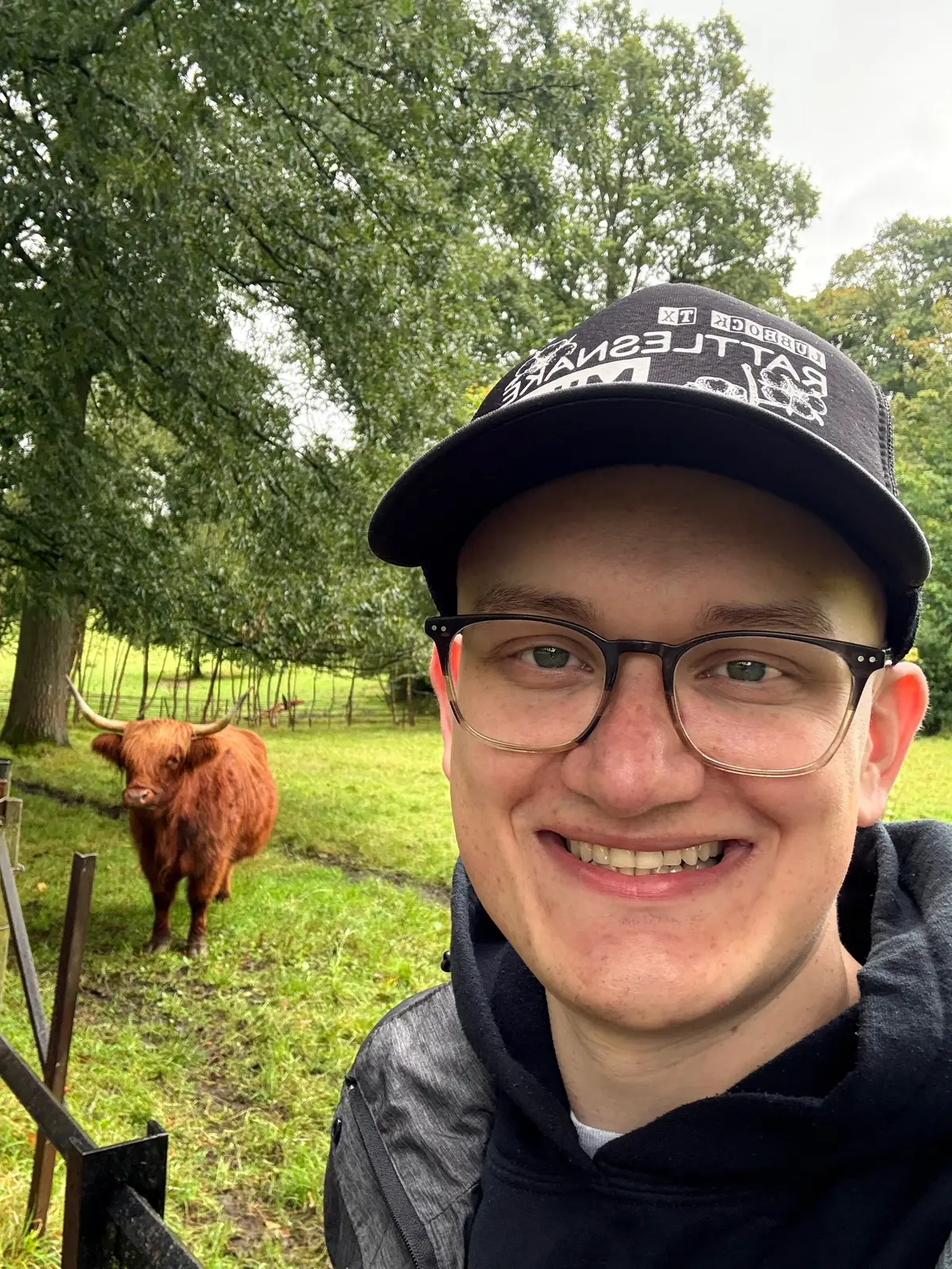 this highland cow was a chill guy. #glasgow #Scotland #travel #highlandcow #solotravel