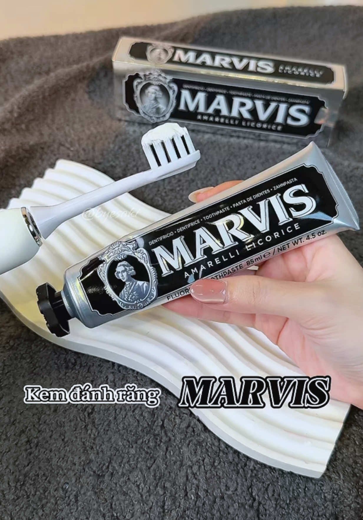 Răng chưa đều đẹp nhưng vẫn tự tin vì răng chắc khỏe, thơm tho ✅ Thử em kem đánh răng hỗ trợ làm sáng răng này nhó 💓 #kemdanhrang #kemdanhtrangrang #khumuihoimieng #marvis #marvistoothpaste 