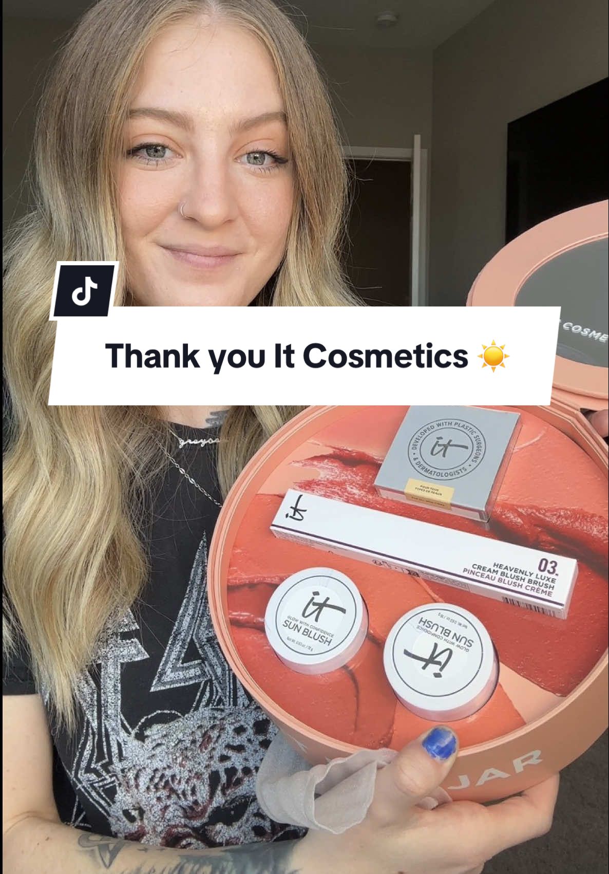 Thank you @IT Cosmetics !! I absolutely love you guys and appreciate you so much. I’m so thankful when brands send me PR, it honestly makes you feel like on top of the world. 👑💋 #prunboxing #itcosmeticsgiftedme #prbox #smallcreator #sunblush it cosmetics grwm make up blush pigmented blush pr box unboxing micro influencer 