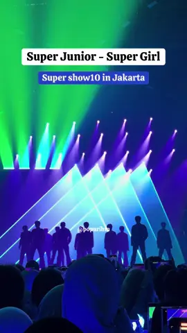 Super junior, super girl.  Sound nya kmrn parah ih, kdg dengung dan jd kecil suaranya. #supergirl #superjunior슈퍼주니어 #ss10injakarta #supershow10 #superjunior_elf 