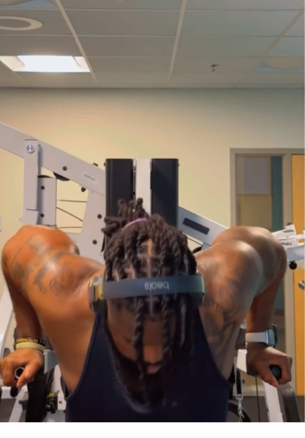 Paske se yon pakèt mechan nou ye, Gade valè redi map redi. Nou pa moun menm non isi a. #haitiantiktok🇭🇹 #haitiantiktok #fyp #foryoupage #pourtoi #sports #calisthenics #dip #viral #viralvideo #GymTok #gymmotivation 