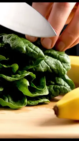 🥬✨ Spinach Shatters Like Glass | ASMR Slice 🔪🍌 #ASMR #SatisfyingCuts #SpinachSlice #BananaVibes #SlowMoASMR 