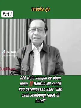 Sudah jelas Seluruh DPR-RI seperti orang bego padahal tugas nya mewakili Rakyat Indonesia tapi berbelit belit jangan membuat seluruh Rakyat marah besar untuk merampas mengadili UU yang sudah terlalu lama di putar belit Anggota Dewan pusat.. kt smakin geram melihat Dewan ini harus di paksa di bubarkan sja dari pada jadi beban Negara. smua Parpol di bubarkan dan di perbarui hanya 2 Parpol saja...Rakyat bosan melihat kerja Dewan hanya merampok uang Rakyat.. masalah UU harus di syahkan pemerintah dan Pengadilan pusat jikalau Anggota Dewan di bubarkan..