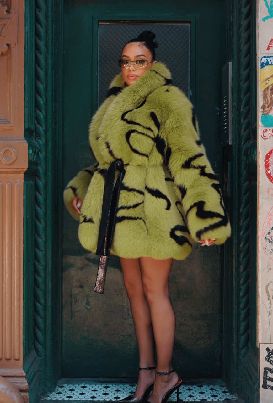 Grinch but make it fashion @LAPOINTE 