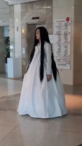 👻✨ Esto se llama “Caminata Fantasma”. A simple vista parece que flotan sin usar los pies 😱. Pero en realidad es una danza súper agotadora: requiere zapatos especiales y pasos diminutos y rapidísimos, mientras la parte superior del cuerpo no se mueve nada 💃🕺. Meses de práctica para lograr un efecto… ¡hipnótico! 🔥 #rexo #datoraro #CaminataFantasma #BaileIncreíble #MomentosÉpicos Disclaimer:This information is taken from the internet which may or may not be true we do not want to spread any fake news. The content provided by this channel is meant for EDUCATIONAL PURPOSE only. Copyright Disclaimer:- Under section 107 of copyright Act 1976, allowance is made for FAIR USE for purpose such a criticism, comment, news reporting, teaching, scholarship and research. Fair use is as permitted by copyright statues that might otherwise be infringing. Non-profit, educational or personal use tips the balance in favor of FAIR USE.