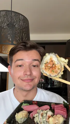 Ai comandat Zen Sushi de pe Wolt pana acum? 👀 Zic ca data viitoare sa incerci si altceva pe langa sushi 😉 #MasterLaPofte #Wolt #WoltRomania #MunchiesInBucharest #MunchiesInRomania 