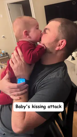 Kiss attack #babylove #family #baby #cute #funnybaby 