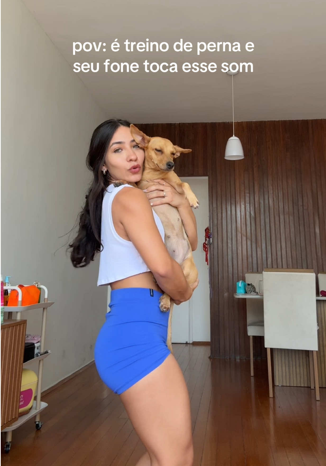 e com look da @usevenari 🏷️: ISAABRAHAO #isaabrahao 