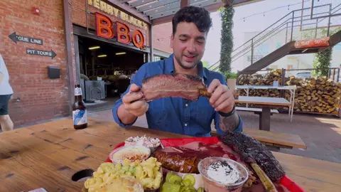 I eat everything in Dallas Texas I traveled to Dallas for all the BBQ and good eats I could find in 24hours! #dallas #bbq #texas #travel #foodblog 