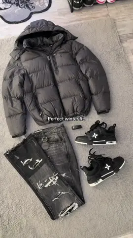 👟 from @stockxkicksvip.com  #flaredjeans#winterfit#outfitinspo#fyp#goviral 