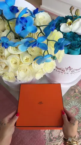 Might be the most perfect bag ever 💙 #hermes #minikelly #hermesunboxing