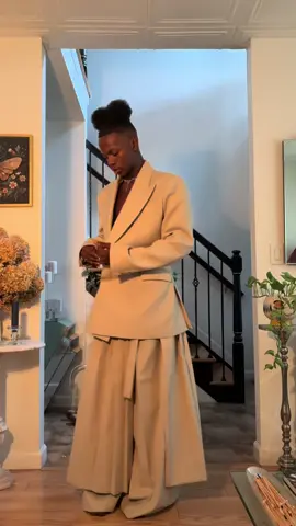 My look for the magical Agbobly SS26 show 🥹 @Jacques I love you, the show was beautiful. Congratulations 🌟