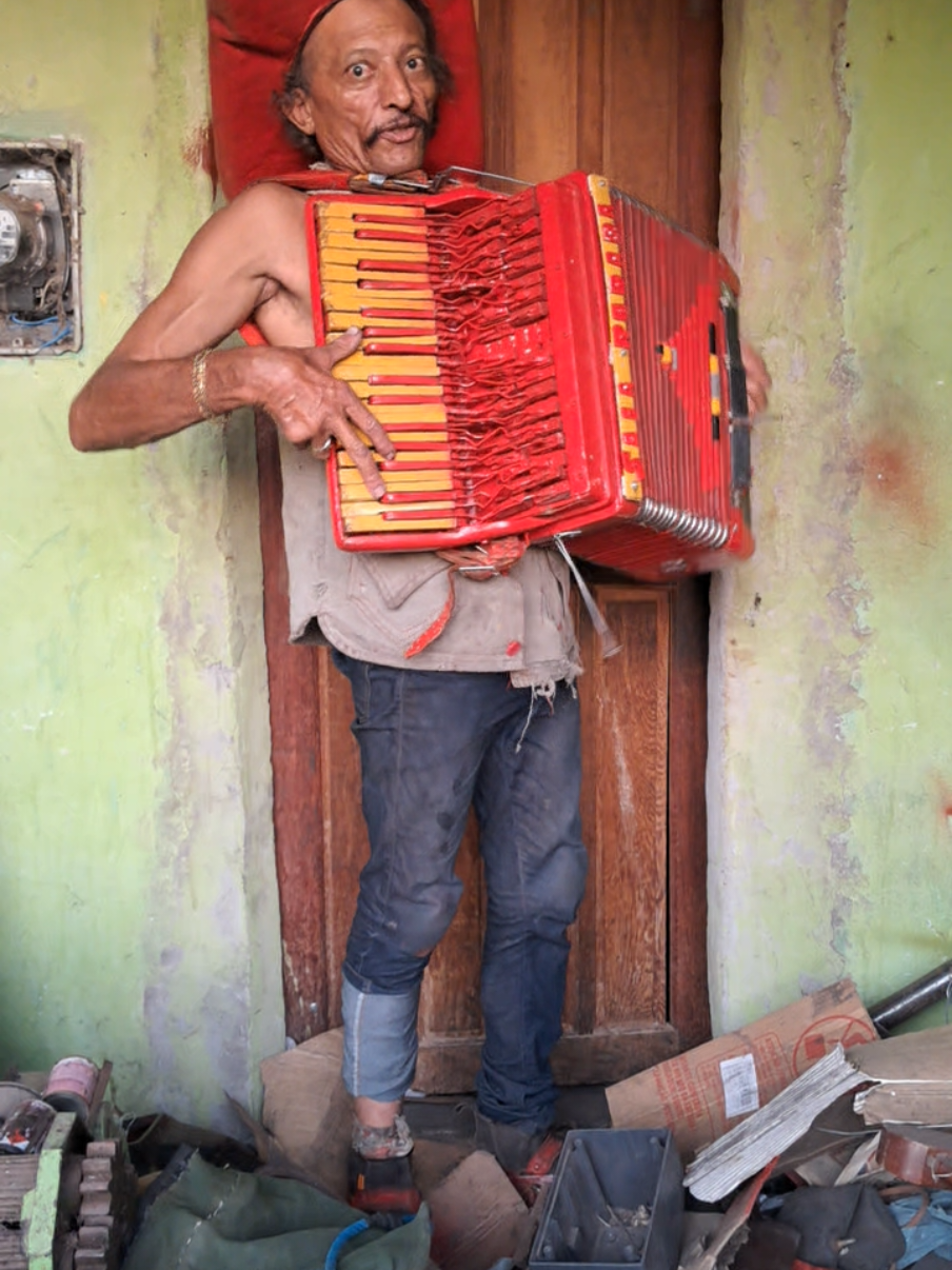 a sofona de Gilberto ta fungando kkkkk #humor #viral #memes 