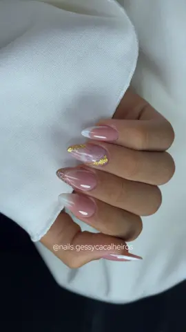 Nail art na postiça realista ✨💕comenta o que achou! #unhas #posticarealista #DicasDeUnha #fyyyyyyyyyyyyyyyy #nailtok 