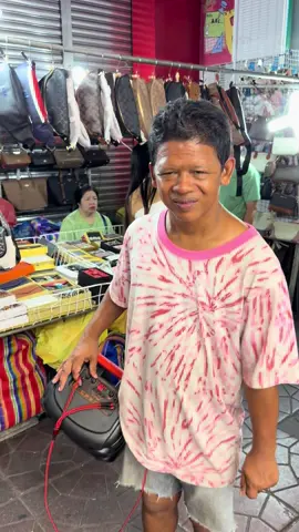 泰國唐人街地頭蛇！好喜歡這種快樂的氣氛🤩隨時隨地都可以跟著節奏