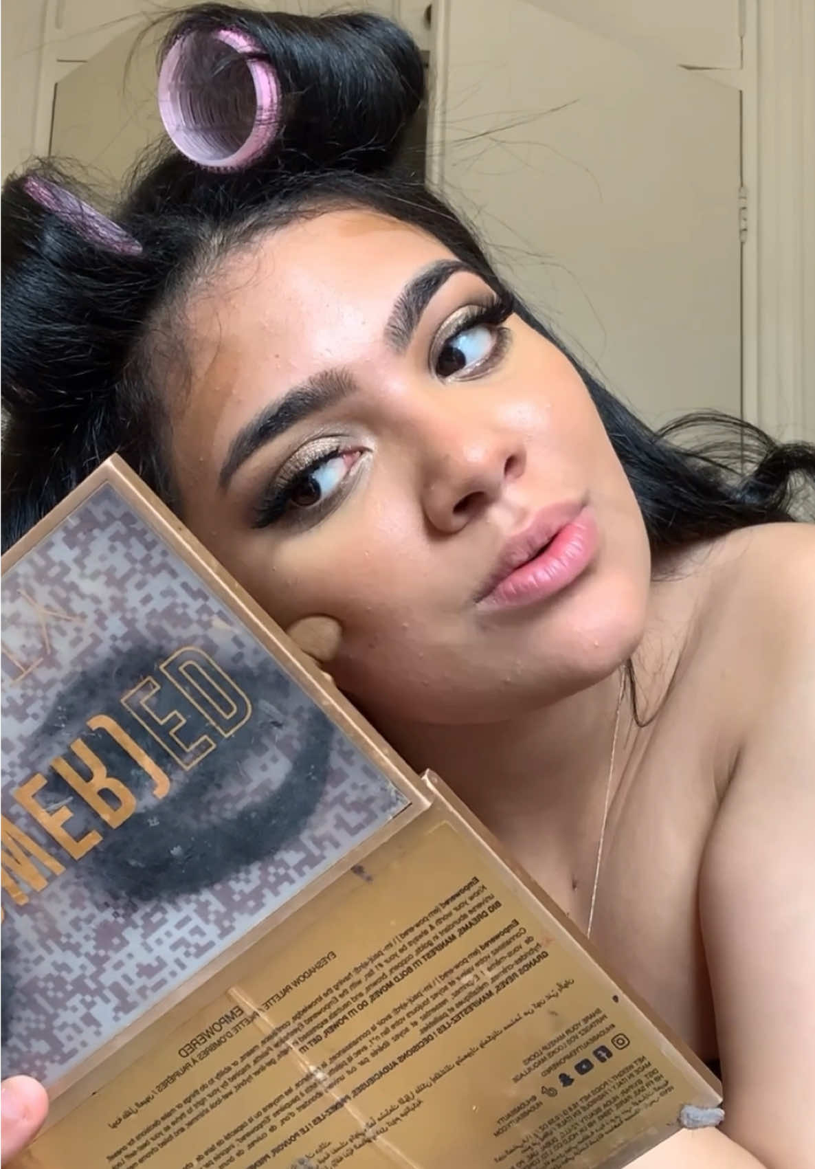 لوك عيوني الي انطلب كتير 