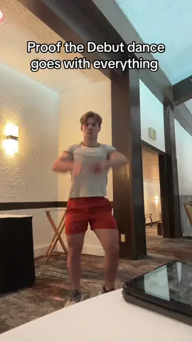 Had to film this on a break; had to check the coast was clear. I love the trolley song. I love the debut dance. I love being a little fruitcake #yoonchae #debutdance #gay #judygarland #trolleysong 