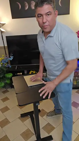 Overbed Bedside Table with Wheels, Mobile Standing Stand Up Rolling Laptop PC, Adjustable Height Tray, Side Computer Workstation for Home Use Mesa auxiliar con ruedas y altura ajustable: ideal para laptop, lectura o trabajo en casa #BedsideTable #LaptopDesk #HomeOffice #TikTokShopCreatorPicks #MarioMaganaTTS